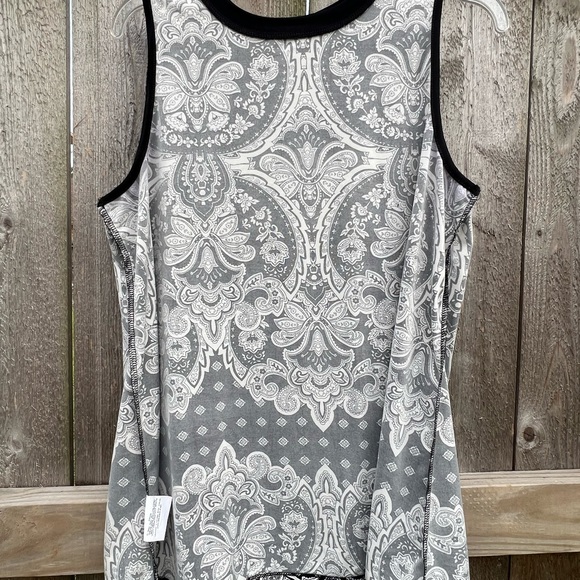 ALYX L sleeveless black & white polyester and spandex blouse top - Picture 3 of 11